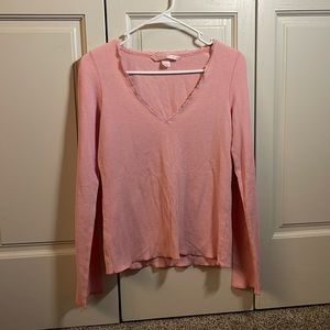 V-neck long sleeve top